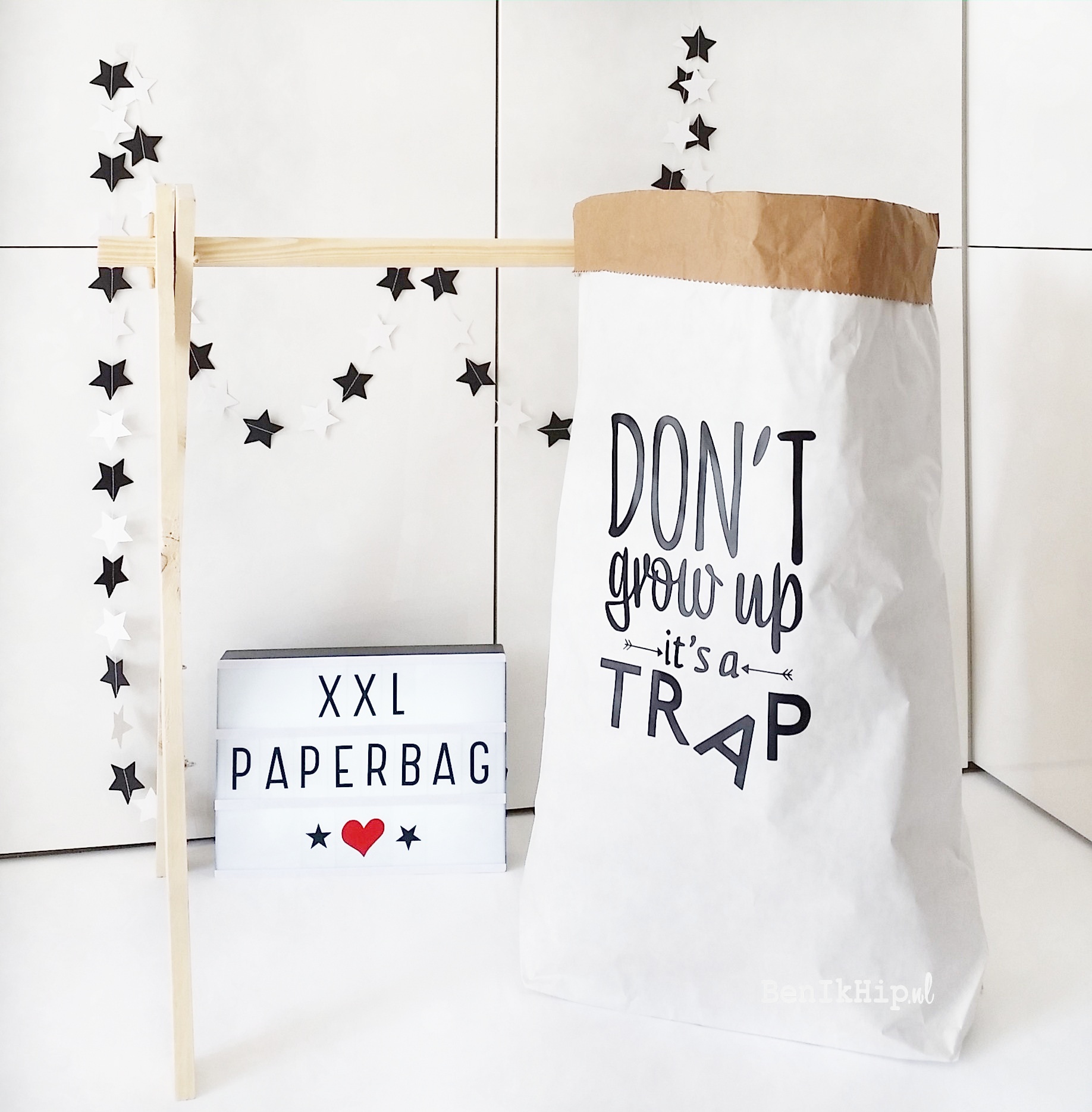 Paperbag XXL Don\'t grow up it\'s a trap